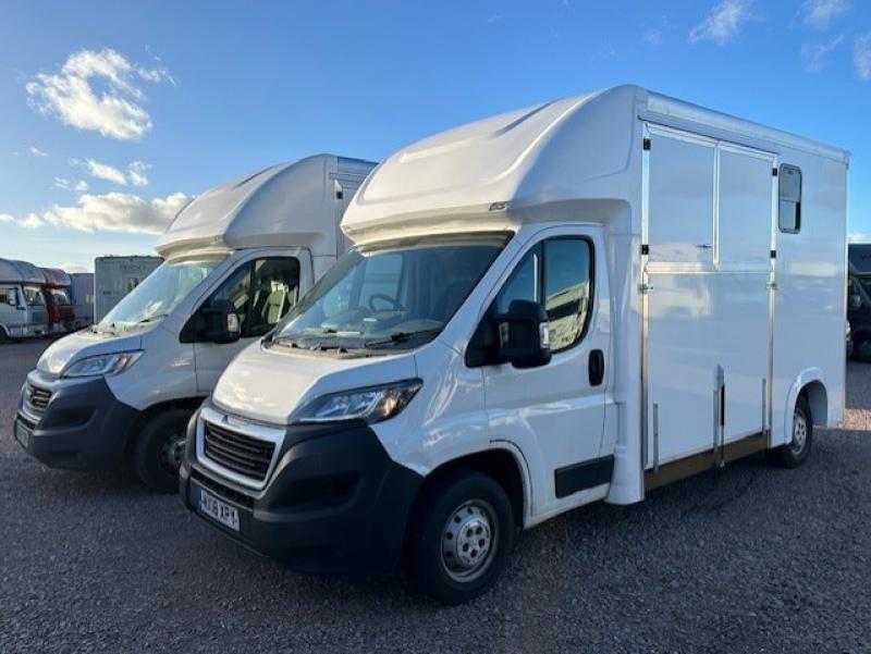 24-754-Choice of two 3.5 ton with Select Excel New coach built long stall model. 2018 Peugeot boxer chassis and 2015 Fiat Ducato chassis... Choice of your own colour...