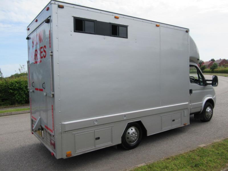 15-629-2007 Iveco Daily 65C18 6.5 Ton Professional conversion by Minster horseboxes. Stalled for 2 herringbone. Smart compact living.. 180 BHP