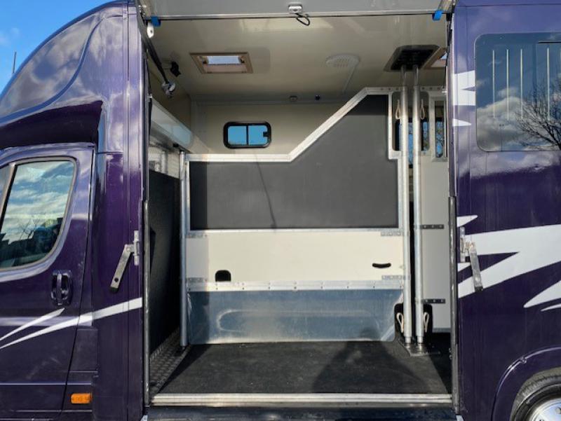 23-460-2022 Peugeot Boxer 3.5 Ton Coach built by Topline coach builders. Built on Extra Long wheelbase chassis. Horsebox from new. Long stall model. Stalled for 2 rear facing. 1800 Miles from new! Huge specification ... LIKE NEW!