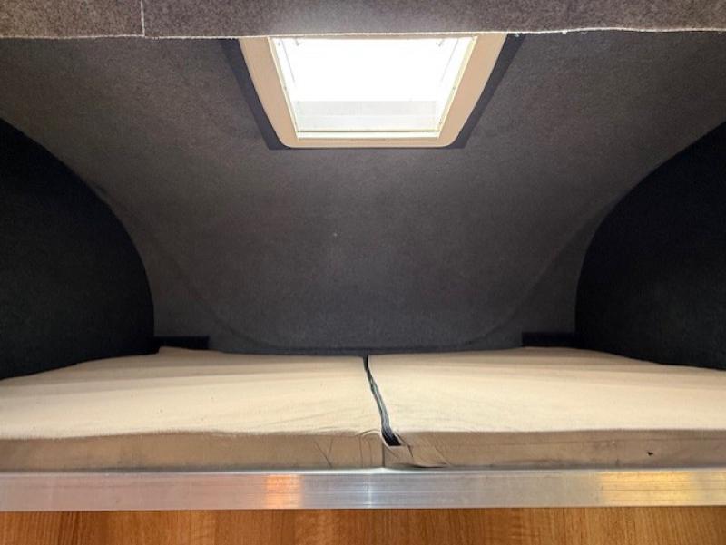 25-1222-2008 DAF LF 170 7.5 Ton, Professional conversion by Minster Coach builders. Stalled for 4 with smart living with toilet. Full tilt cab. Smart horsebox 25-1222-2008 DAF LF 170 7.5 Ton, Professional conversion by Minster Coach builders. Stalled for 4 with smart living with toilet. Full tilt cab. Smart horsebox