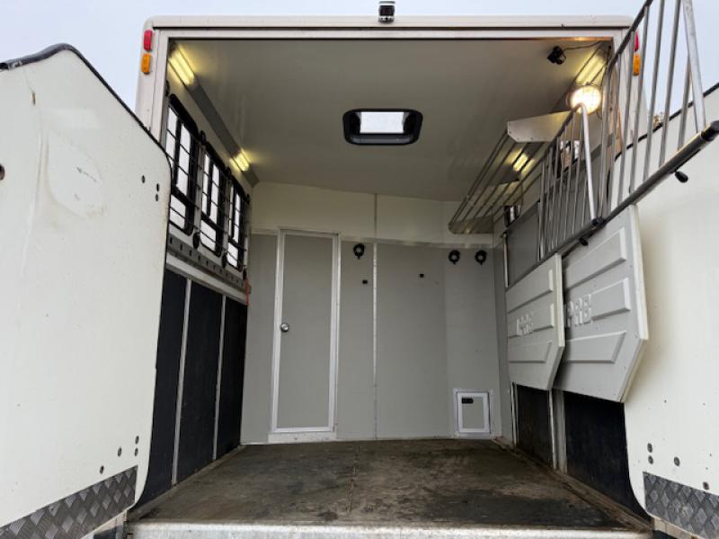 25-1223-Compact 7.5 Ton 2002 Iveco Eurocargo 75E17  Coach built by PRB coach builders. Stalled for 3. Smart living with sleeping for 2. No external tack locker intruding into the horse area. Toilet and shower. 21 ft length 25-1223-Compact 7.5 Ton 2002 Iveco Eurocargo 75E17  Coach built by PRB coach builders. Stalled for 3. Smart living with sleeping for 2. No external tack locker intruding into the horse area. Toilet and shower. 21 ft length