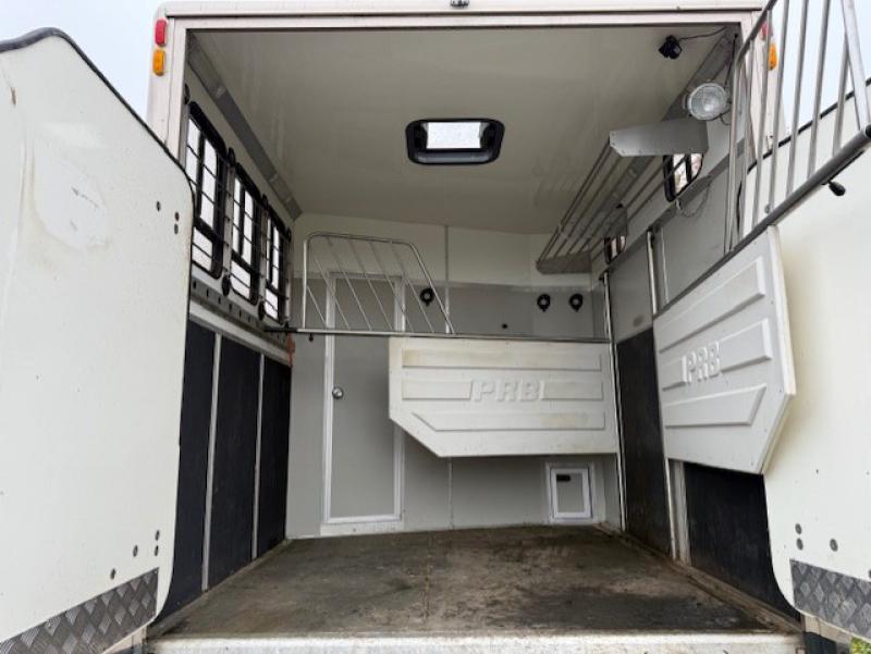 25-1223-Compact 7.5 Ton 2002 Iveco Eurocargo 75E17  Coach built by PRB coach builders. Stalled for 3. Smart living with sleeping for 2. No external tack locker intruding into the horse area. Toilet and shower. 21 ft length 25-1223-Compact 7.5 Ton 2002 Iveco Eurocargo 75E17  Coach built by PRB coach builders. Stalled for 3. Smart living with sleeping for 2. No external tack locker intruding into the horse area. Toilet and shower. 21 ft length
