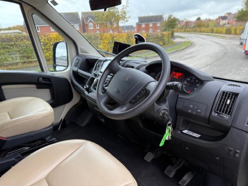 25-1226-2013 62  Peugeot Boxer 3.5 Ton Crew cab. JSW Coach build. Full wall between horse area and changing area with Hob/Sink. Only 15,000 miles... LIKE NEW! 25-1226-2013 62  Peugeot Boxer 3.5 Ton Crew cab. JSW Coach build. Full wall between horse area and changing area with Hob/Sink. Only 15,000 miles... LIKE NEW!