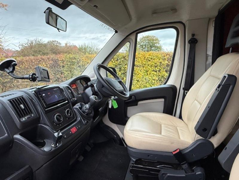 25-1226-2013 62  Peugeot Boxer 3.5 Ton Crew cab. JSW Coach build. Full wall between horse area and changing area with Hob/Sink. Only 15,000 miles... LIKE NEW! 25-1226-2013 62  Peugeot Boxer 3.5 Ton Crew cab. JSW Coach build. Full wall between horse area and changing area with Hob/Sink. Only 15,000 miles... LIKE NEW!